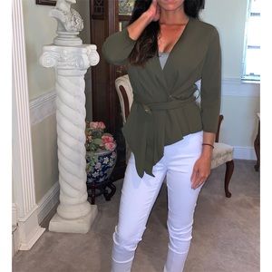 NWOT- VENUS Belt Detail Pleated Top